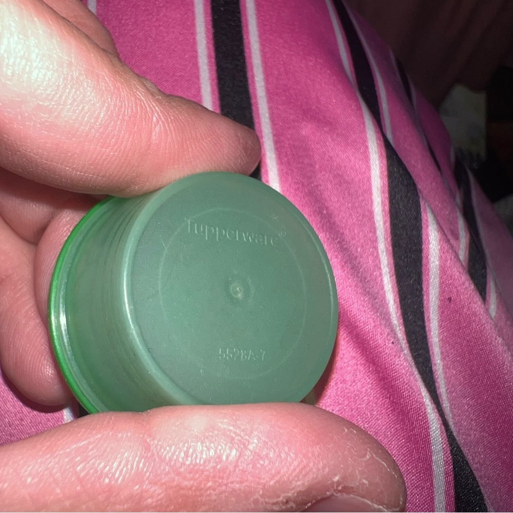 Mini Green Keychain Tupperware - Picture 3 of 4